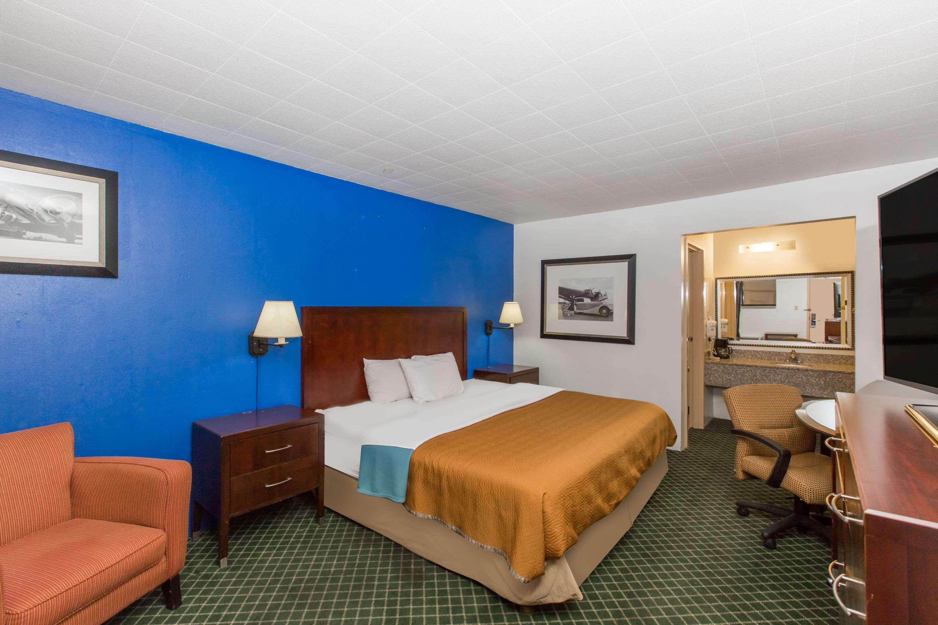 Travelodge By Wyndham Great Bend Eksteriør billede