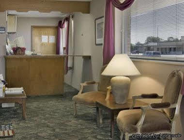 Travelodge By Wyndham Great Bend Eksteriør billede